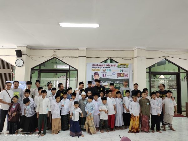 Al-Insan Gelar Khitanan Massal Gratis, Beri Senyum 56 Anak